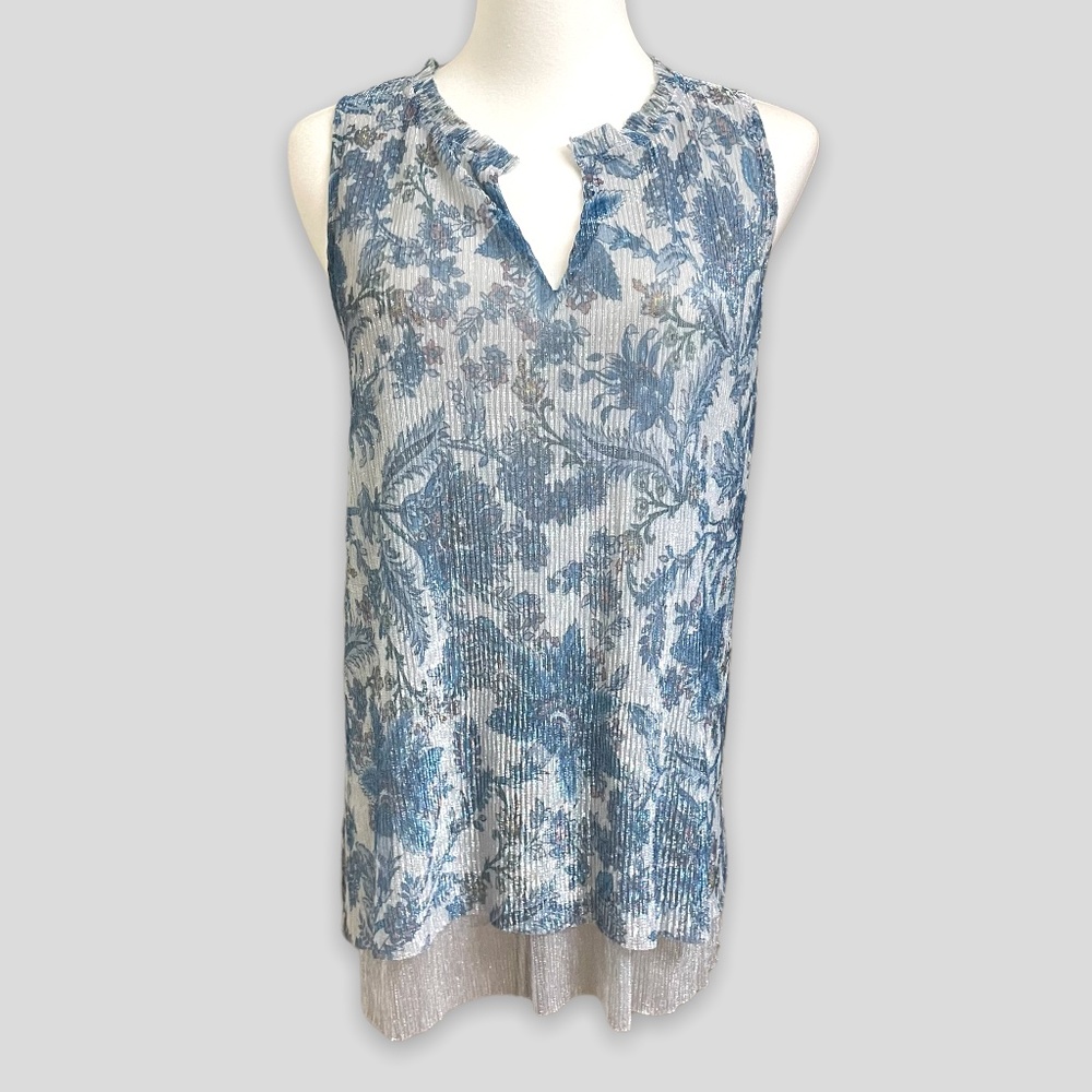 Anthropologie Vanessa Virginia NWT Blue Sparkly Floral Top Size Medium
